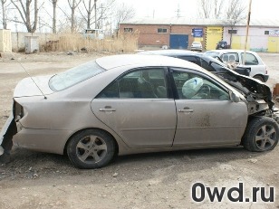 Битый автомобиль Toyota Camry