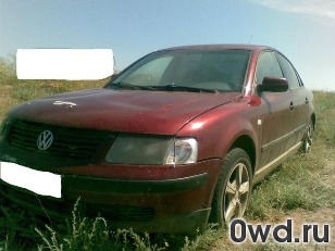 Битый автомобиль Volkswagen Passat